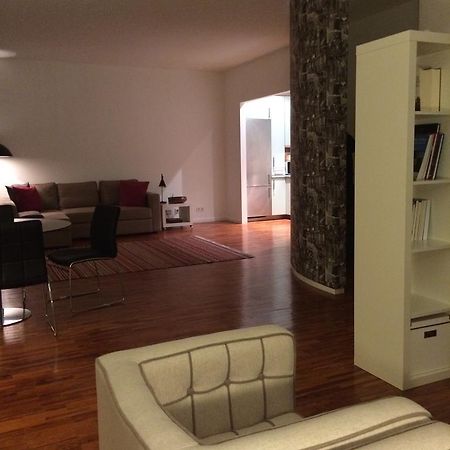 Belong Staying&Feeling - Casa da Sé Lisbon Ruang foto