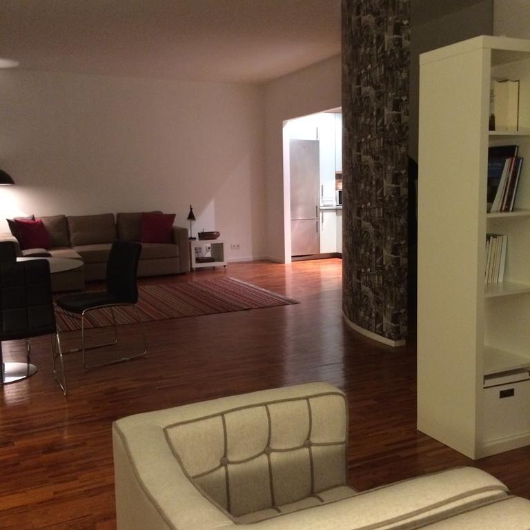 Belong Staying&Feeling - Casa da Sé Lisbon Ruang foto