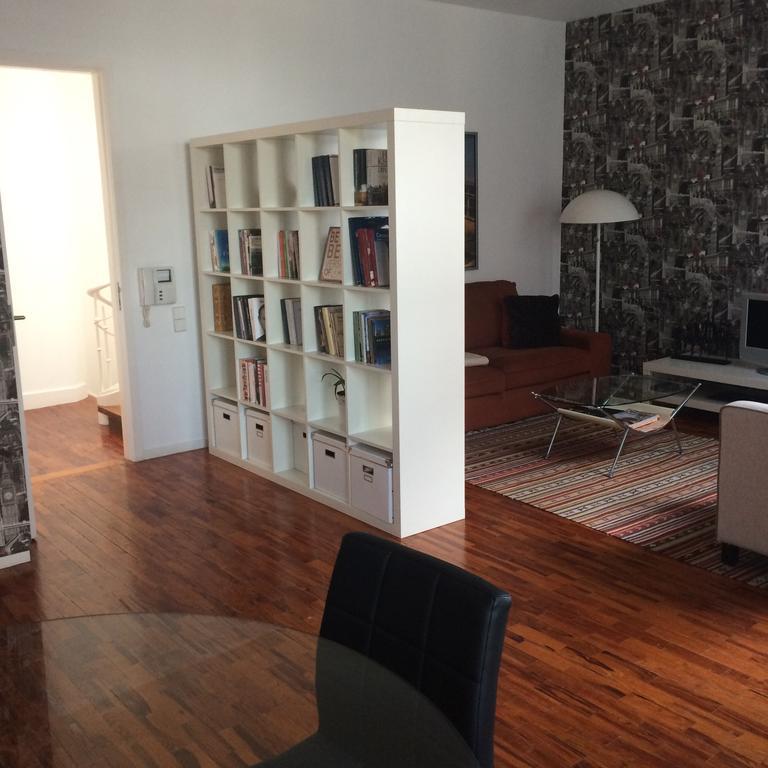 Belong Staying&Feeling - Casa da Sé Lisbon Ruang foto