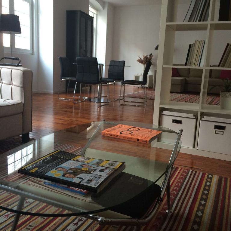 Belong Staying&Feeling - Casa da Sé Lisbon Ruang foto